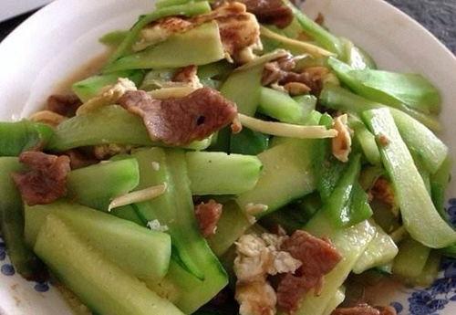 体验摘瓜吃瓜味道棒棒