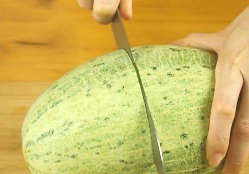 吃哈密瓜胎儿夜里动,孕育美好时光的温馨记录