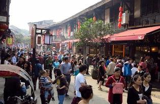 带你吃瓜魔幻山城重庆,带你领略巴渝美食与独特风情